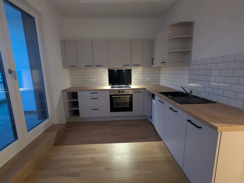 Moderner Erstbezug: Stylisches Wohnglück mit riesiger Dachterrasse in Köpenick — photo 1